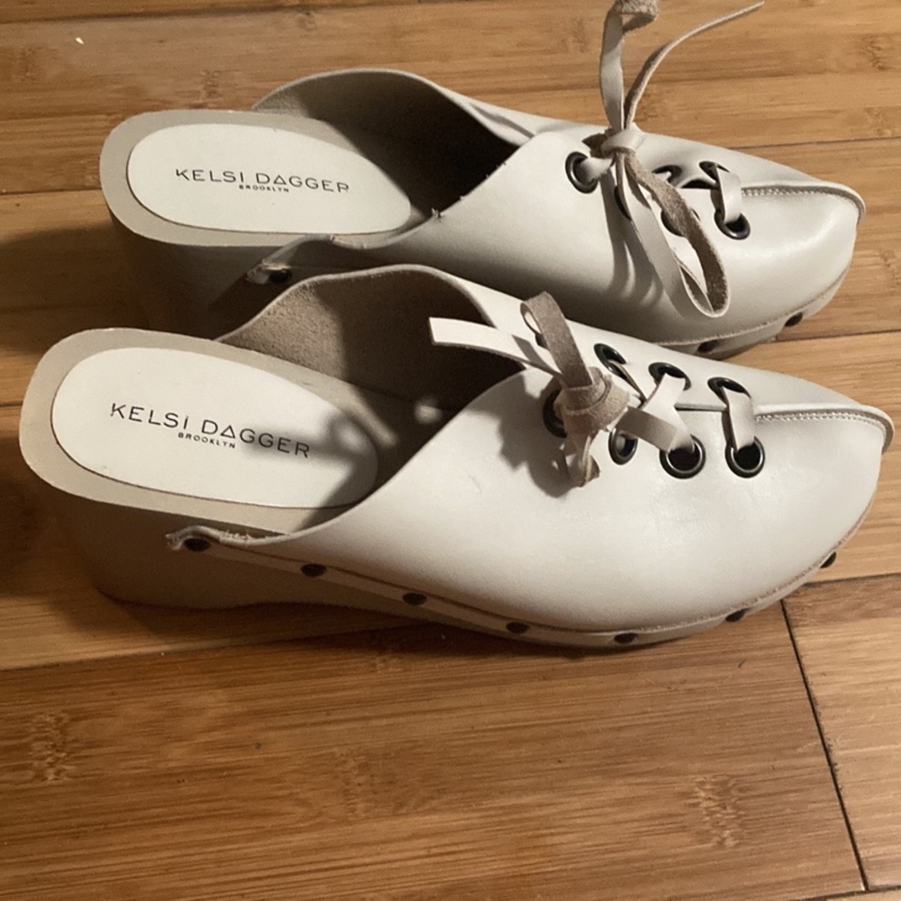 Clogs - Picture 4 of 6